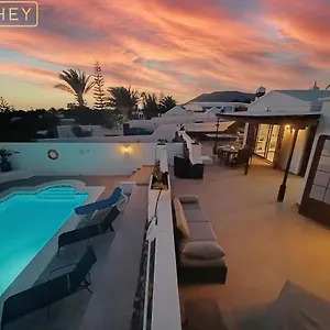 Magica 7 Minutes Walk To Center With Pool And A/c Playa Blanca (Lanzarote)