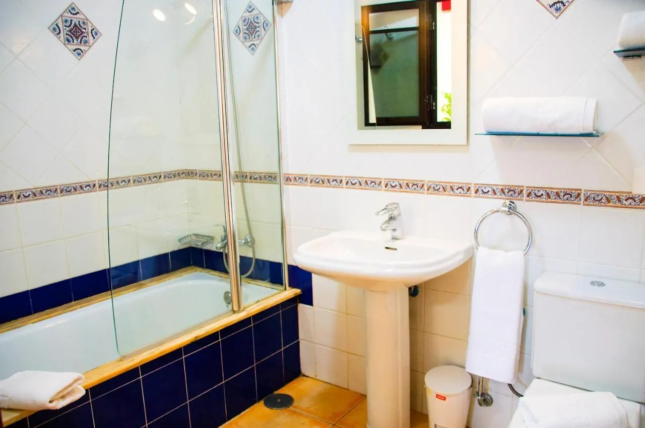 Villa Calamares With Heated Pool And Air Conditioning Playa Blanca  0*, Playa Blanca (Lanzarote)