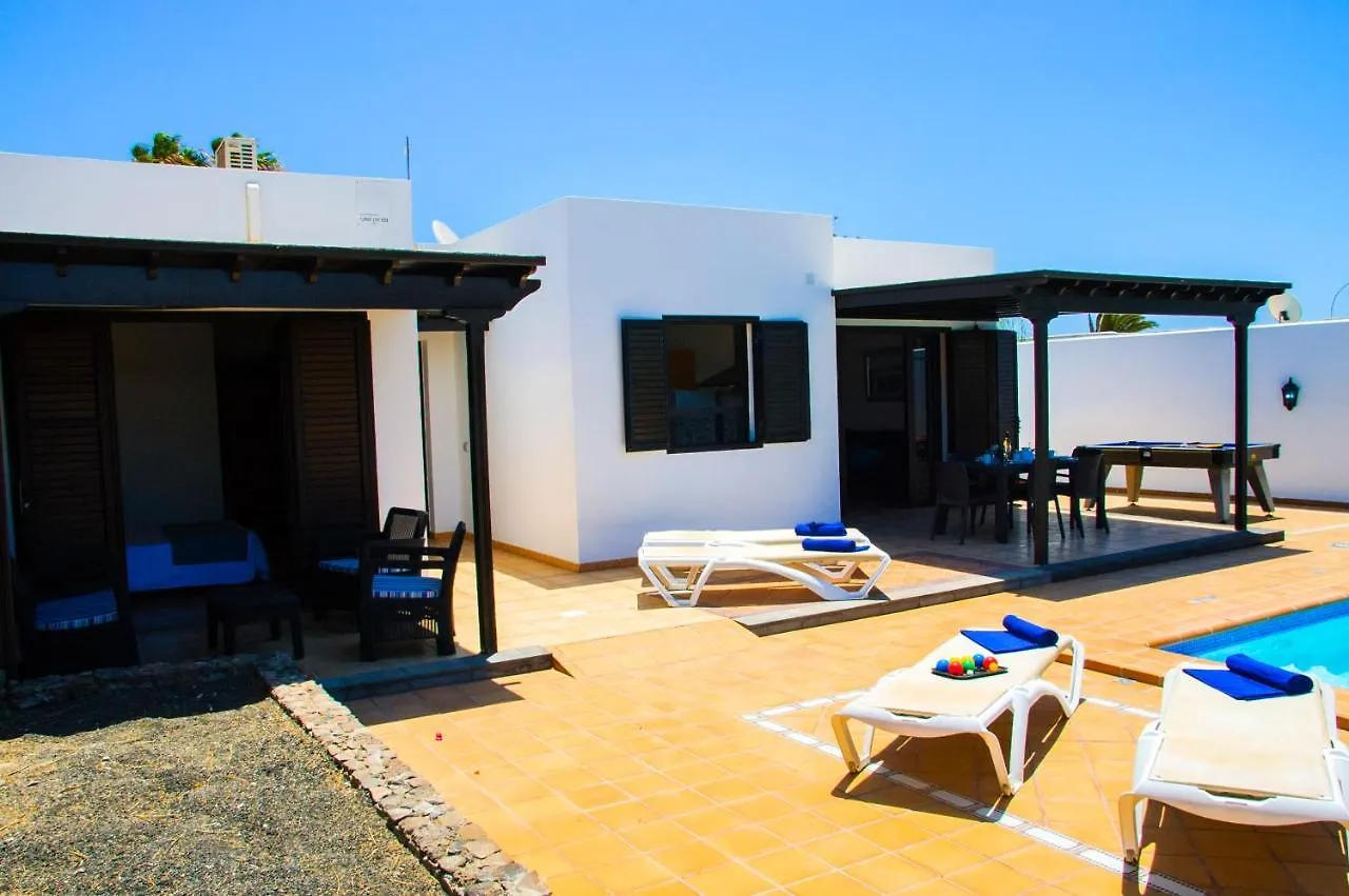 Villa Calamares With Heated Pool And Air Conditioning Playa Blanca  Spain