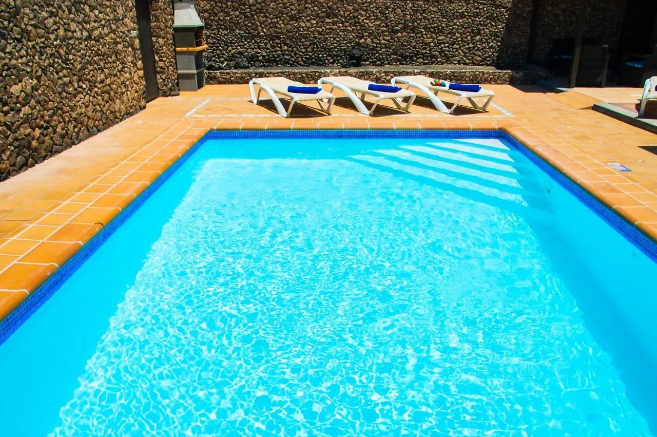 Villa Calamares With Heated Pool And Air Conditioning Playa Blanca  0*, Playa Blanca (Lanzarote) Spain